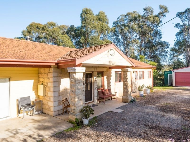 3 Cutharich Place, Moruya NSW 2537