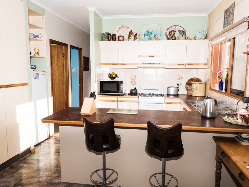 3 Cutharich Place, Moruya NSW 2537