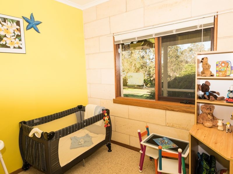 3 Cutharich Place, Moruya NSW 2537