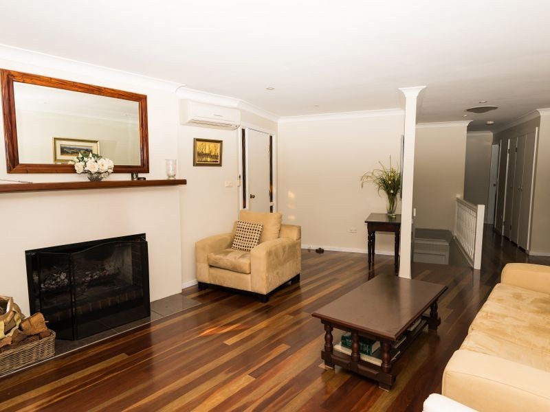 27 Elizabeth Street, Moruya Heads NSW 2537