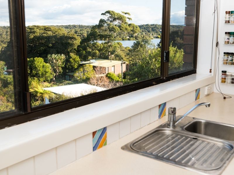 27 Elizabeth Street, Moruya Heads NSW 2537