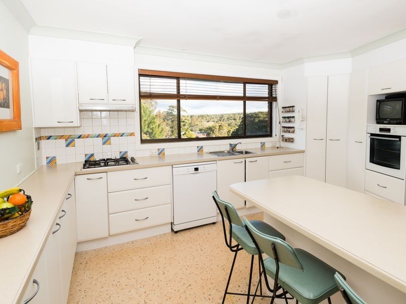 27 Elizabeth Street, Moruya Heads NSW 2537
