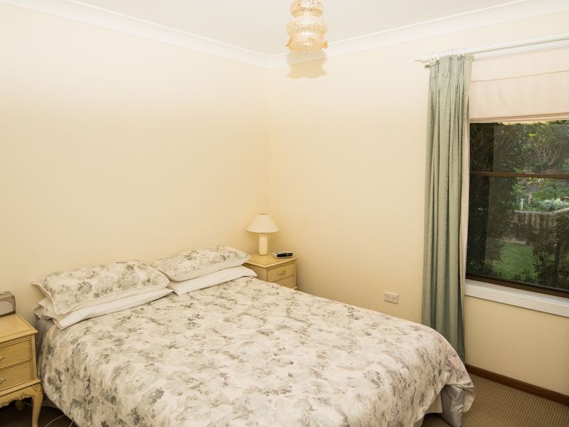 27 Elizabeth Street, Moruya Heads NSW 2537