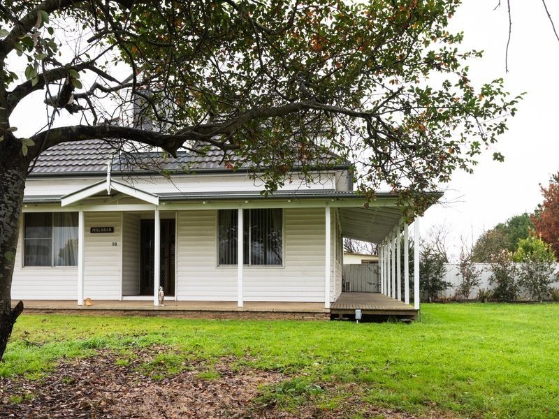 18 Princes Highway, Moruya NSW 2537