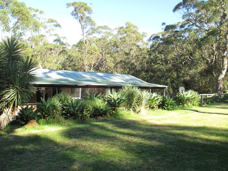 5 Ross Place, Bingie NSW 2537