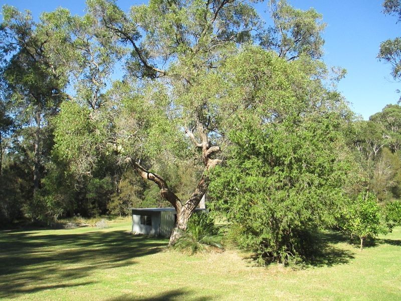 5 Ross Place, Bingie NSW 2537