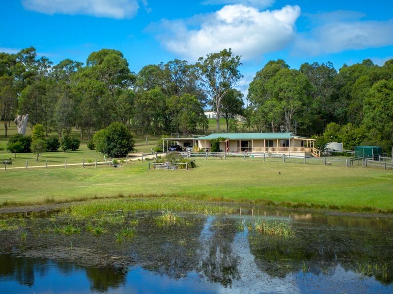 35 Pear Tree Place, Moruya NSW 2537