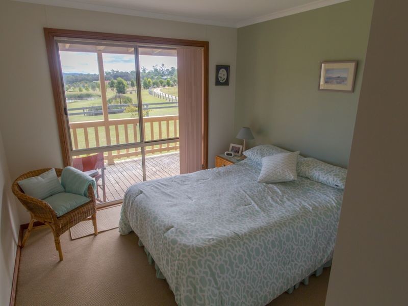 35 Pear Tree Place, Moruya NSW 2537