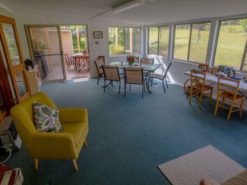 35 Pear Tree Place, Moruya NSW 2537