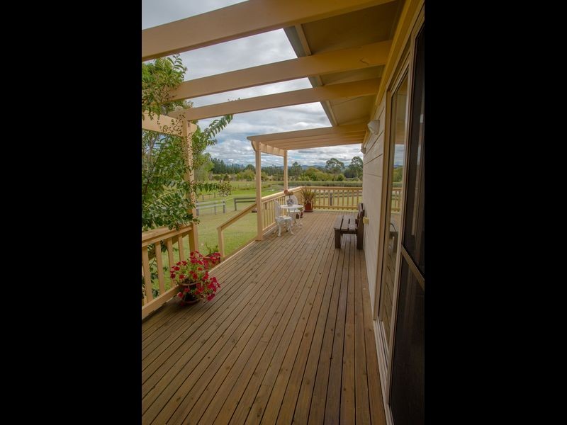 35 Pear Tree Place, Moruya NSW 2537