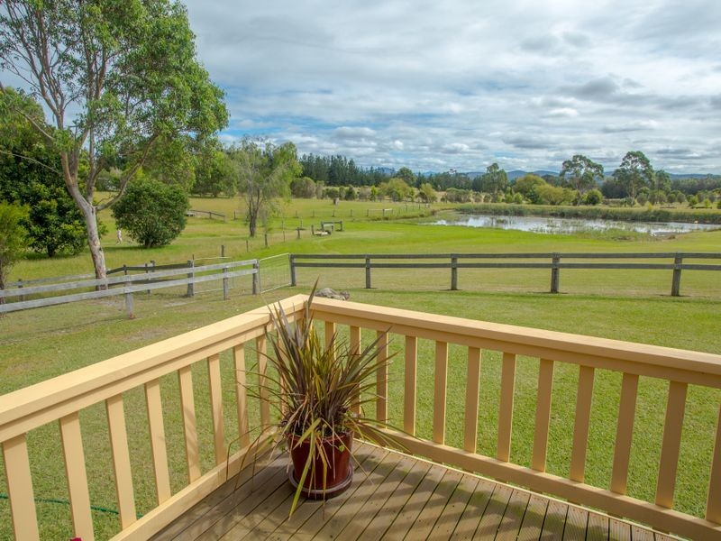 35 Pear Tree Place, Moruya NSW 2537
