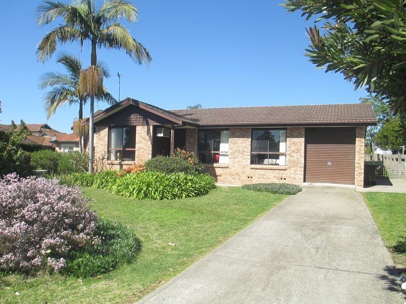 10 Heffernan Place, Moruya NSW 2537