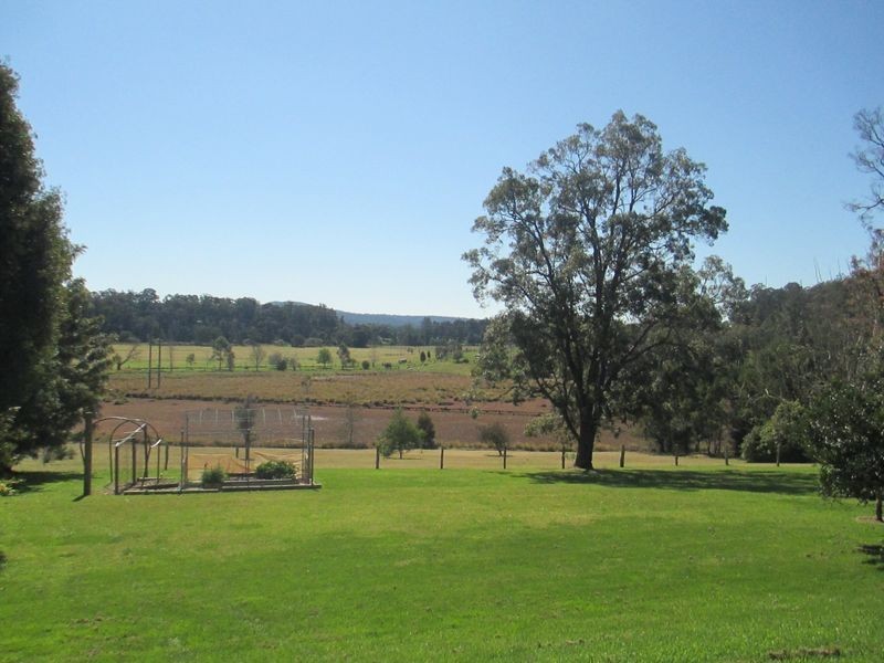 81 Yarragee Road, Moruya NSW 2537