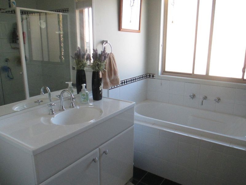 2 Dwyers Creek Road, Moruya NSW 2537