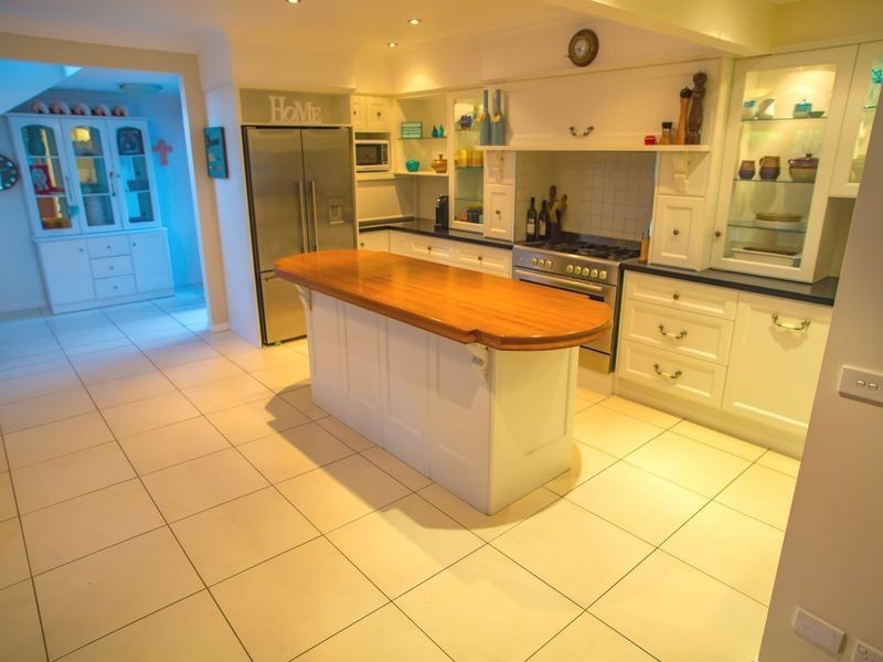 4 Marlin Avenue, Batemans Bay NSW 2536