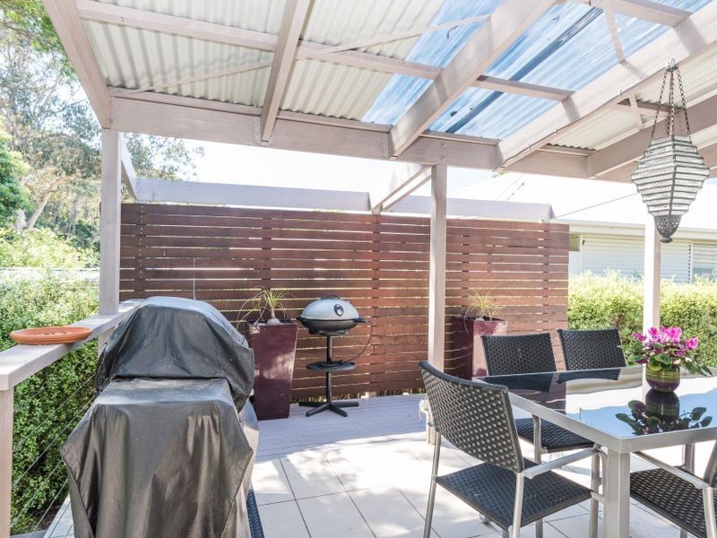 24b Yarralumla Crescent, Tomakin NSW 2537