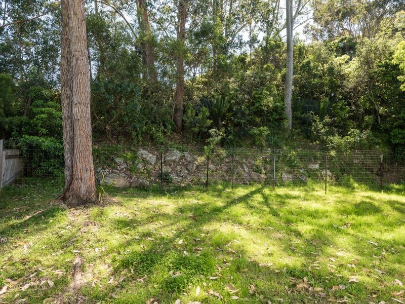 24b Yarralumla Crescent, Tomakin NSW 2537