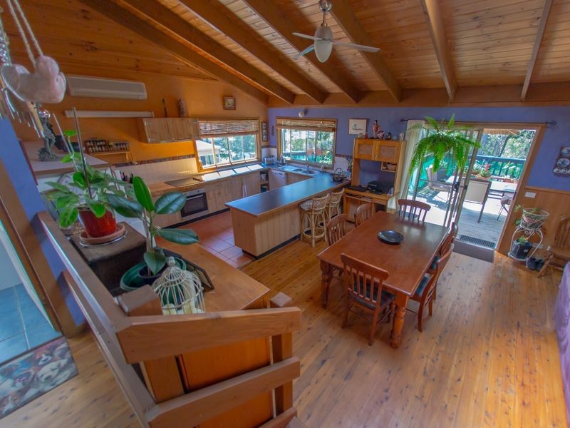 14 Crest Crescent, Moruya Heads NSW 2537