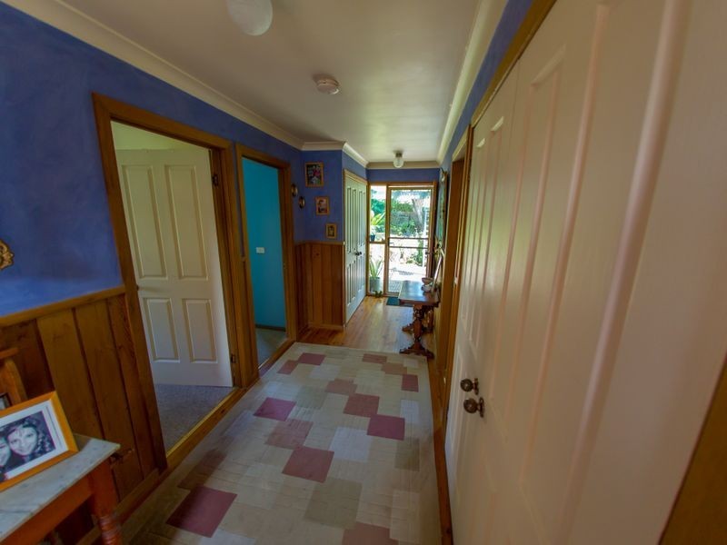 14 Crest Crescent, Moruya Heads NSW 2537