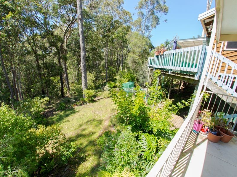 14 Crest Crescent, Moruya Heads NSW 2537