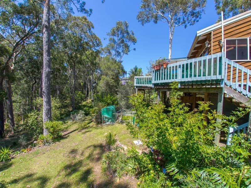 14 Crest Crescent, Moruya Heads NSW 2537