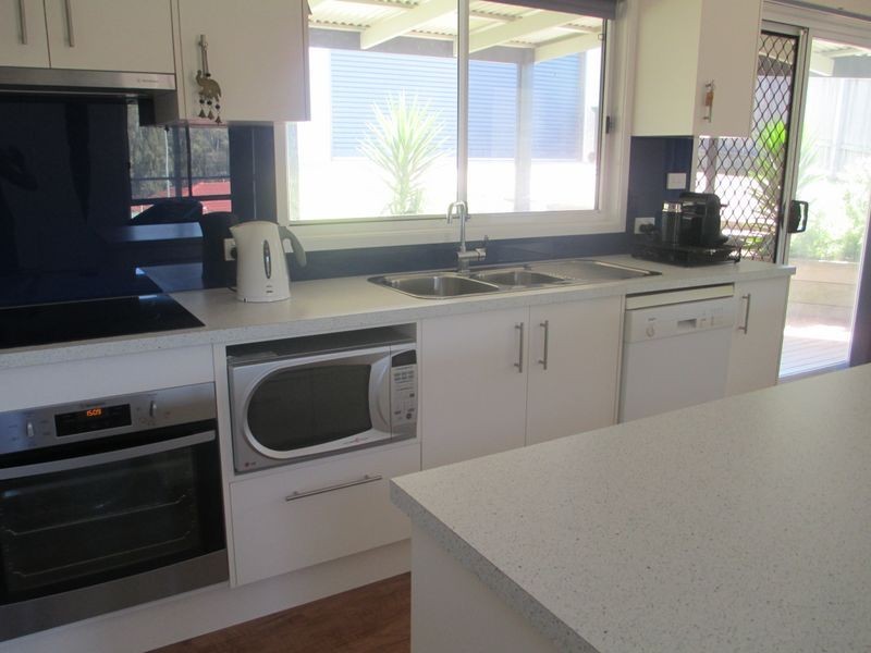 5 Renee Crescent, Moruya Heads NSW 2537