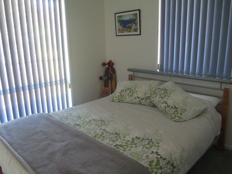 5 Renee Crescent, Moruya Heads NSW 2537