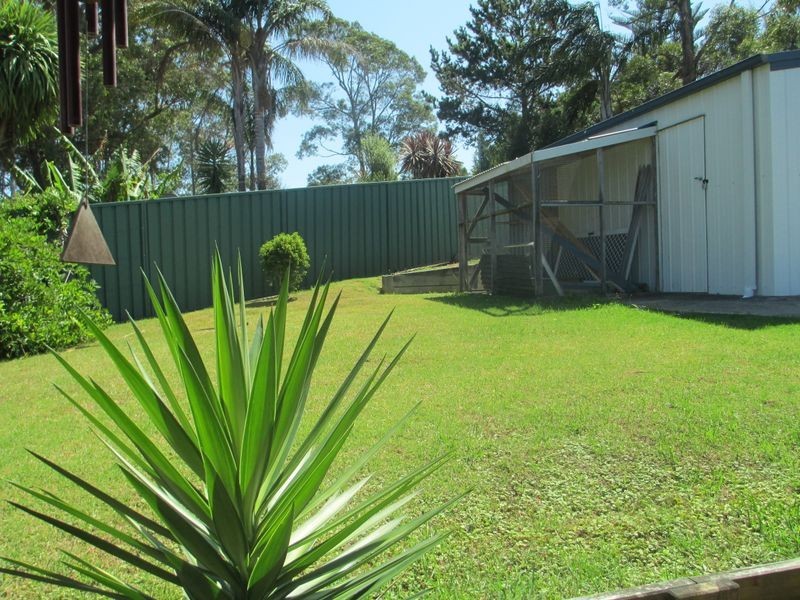 5 Renee Crescent, Moruya Heads NSW 2537