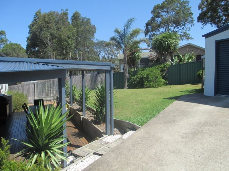 5 Renee Crescent, Moruya Heads NSW 2537