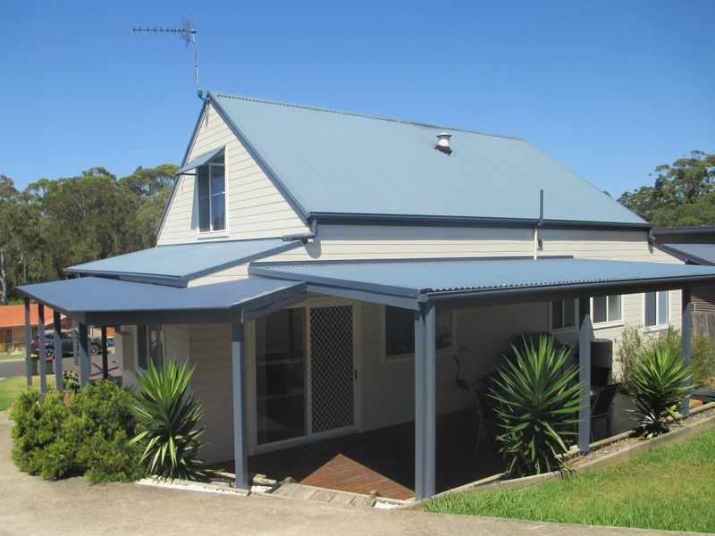 5 Renee Crescent, Moruya Heads NSW 2537