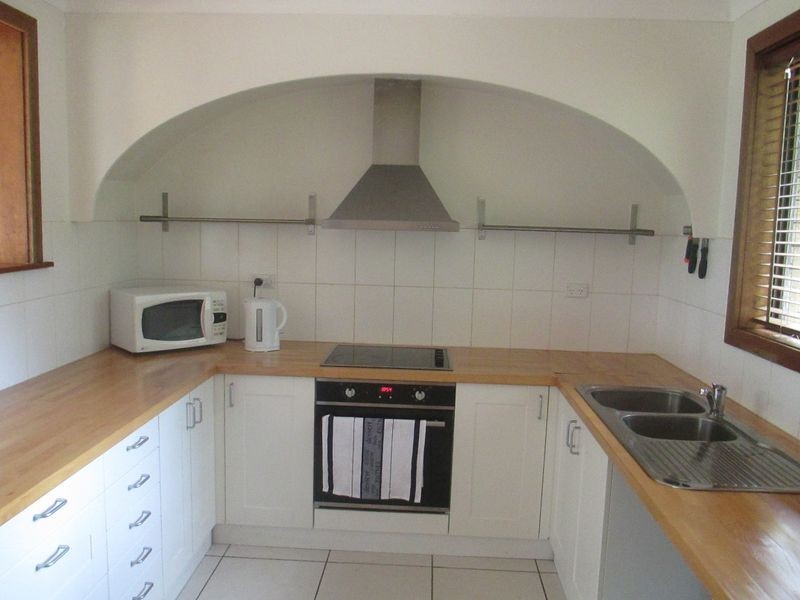 17 Headland Grove, Moruya Heads NSW 2537