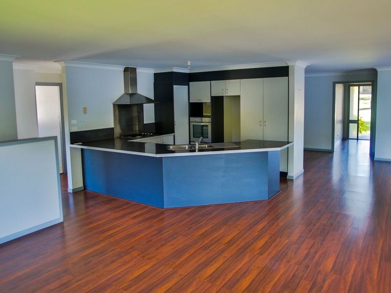 26 Renee Crescent, Moruya Heads NSW 2537