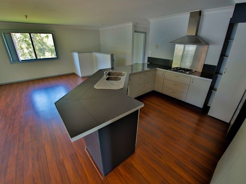 26 Renee Crescent, Moruya Heads NSW 2537