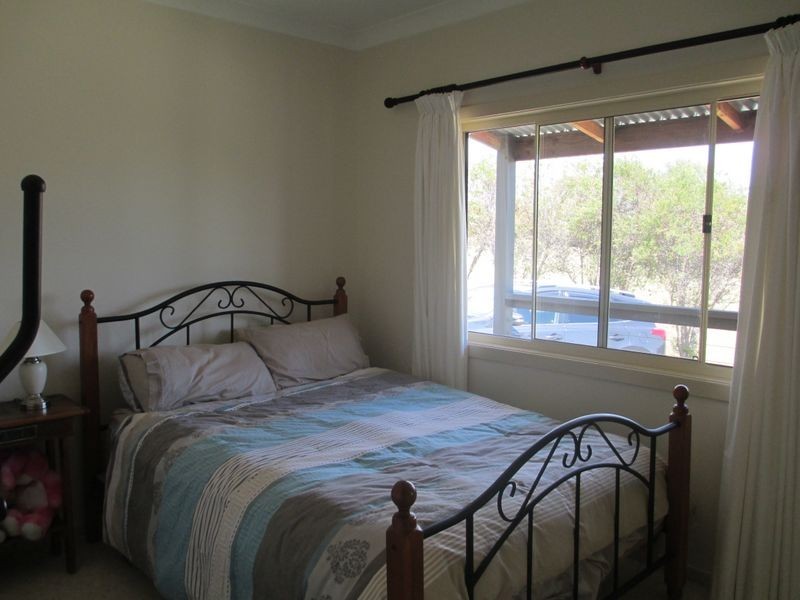 73 Wamban Road, Moruya NSW 2537