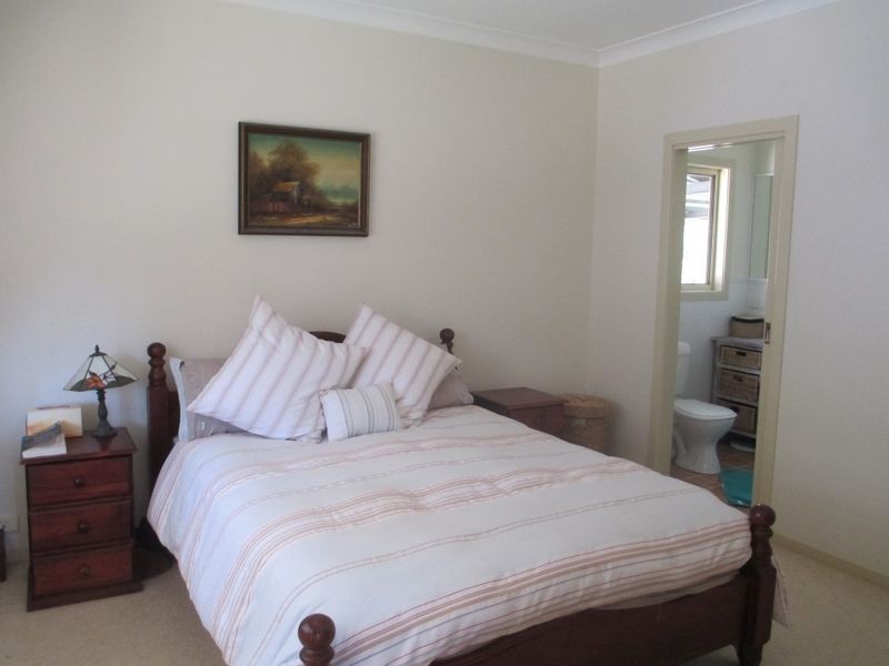 73 Wamban Road, Moruya NSW 2537