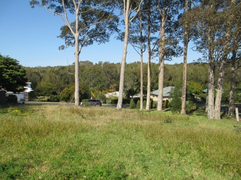 13 Renee Crescent, Moruya Heads NSW 2537