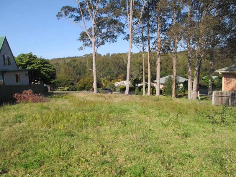 13 Renee Crescent, Moruya Heads NSW 2537
