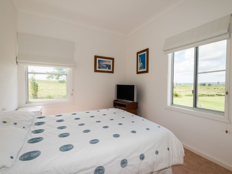 10 Glenduart Grove, Moruya NSW 2537