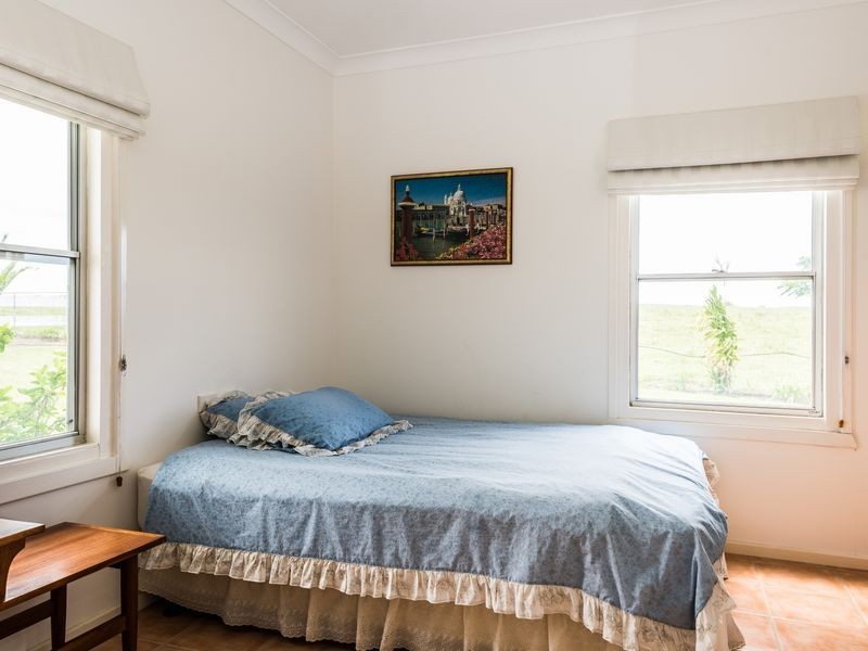10 Glenduart Grove, Moruya NSW 2537