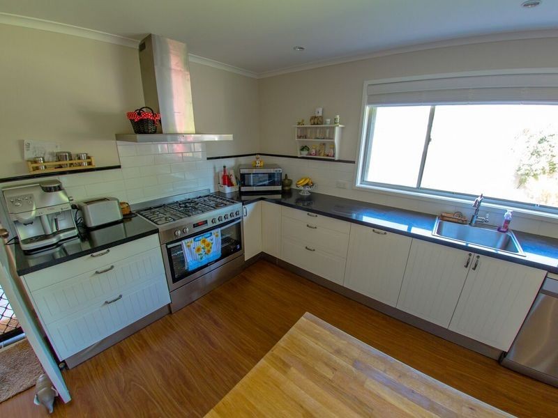 25 Thomas Street, Moruya NSW 2537