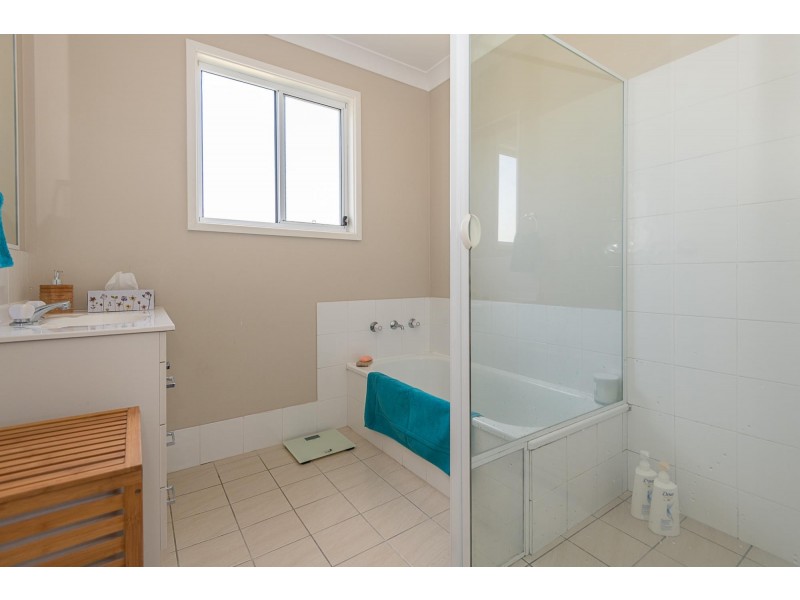 32 Otton Street, Moruya NSW 2537