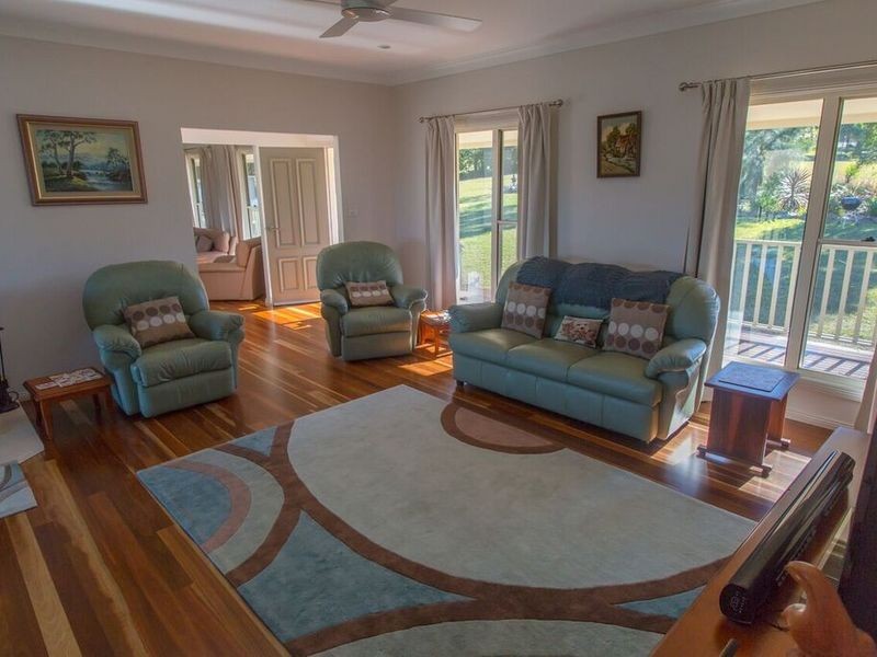 19 Mountain View Road, Moruya NSW 2537
