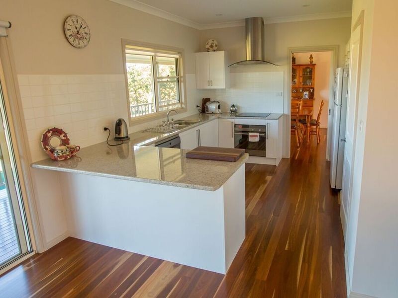 19 Mountain View Road, Moruya NSW 2537