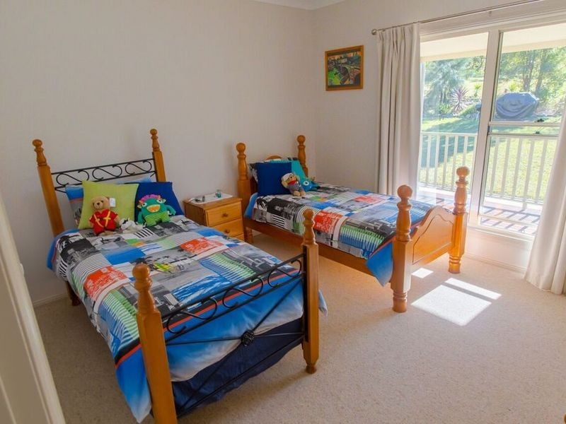 19 Mountain View Road, Moruya NSW 2537