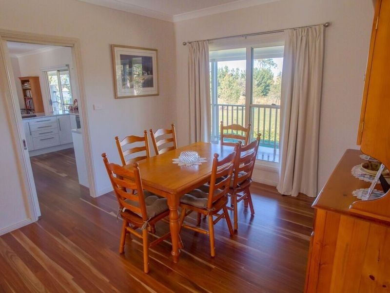 19 Mountain View Road, Moruya NSW 2537