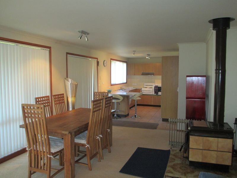 37 Evans St, Moruya NSW 2537