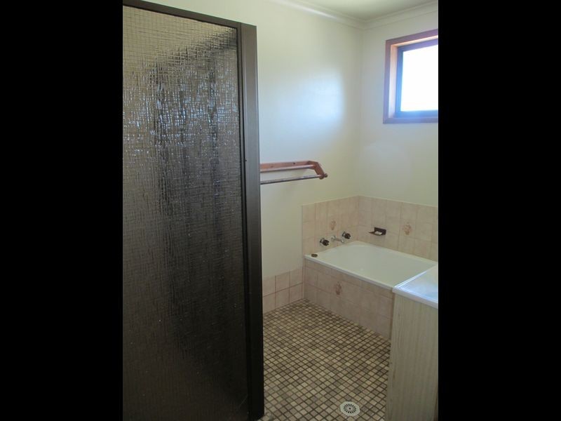 37 Evans St, Moruya NSW 2537