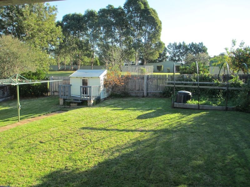 37 Evans St, Moruya NSW 2537