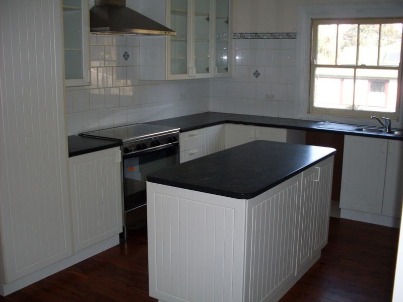 33 Evans St, Moruya NSW 2537