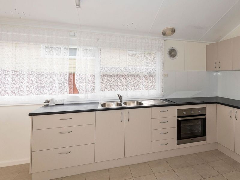 33 Page Street, Moruya NSW 2537